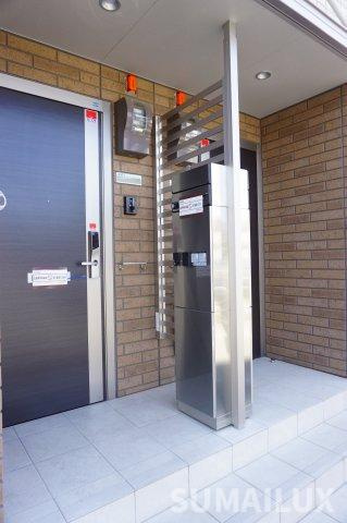 熊本市中央区帯山４丁目のアパートのエントランス