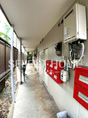 【エントランス】 | タウニー緑ヶ丘 | ゆとりのあるエントランスです