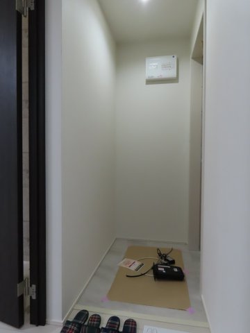 フジパレス十三北Ⅱ番館の玄関