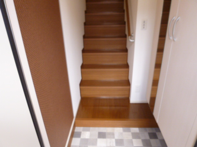 サニープレインＤの玄関