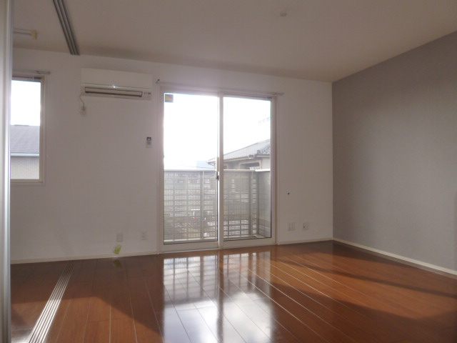 サニープレインＤの居間・リビング