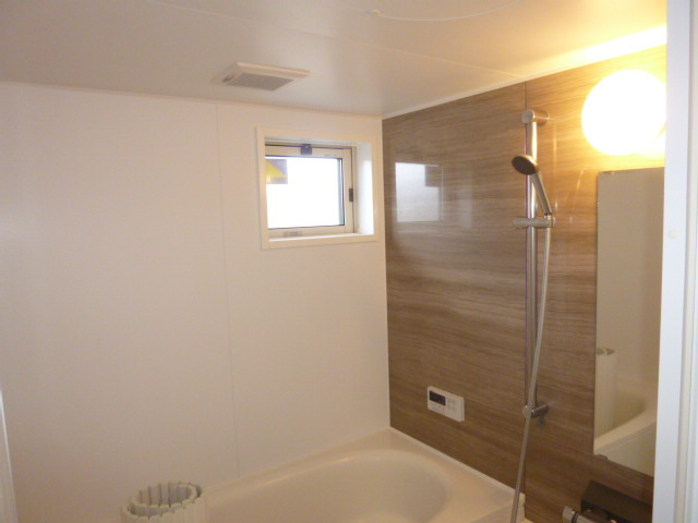 サニープレインＤの浴室
