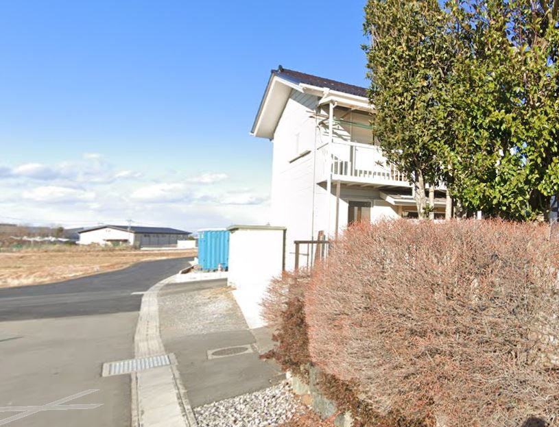 藤岡市本郷　中古の前面道路含む現地写真