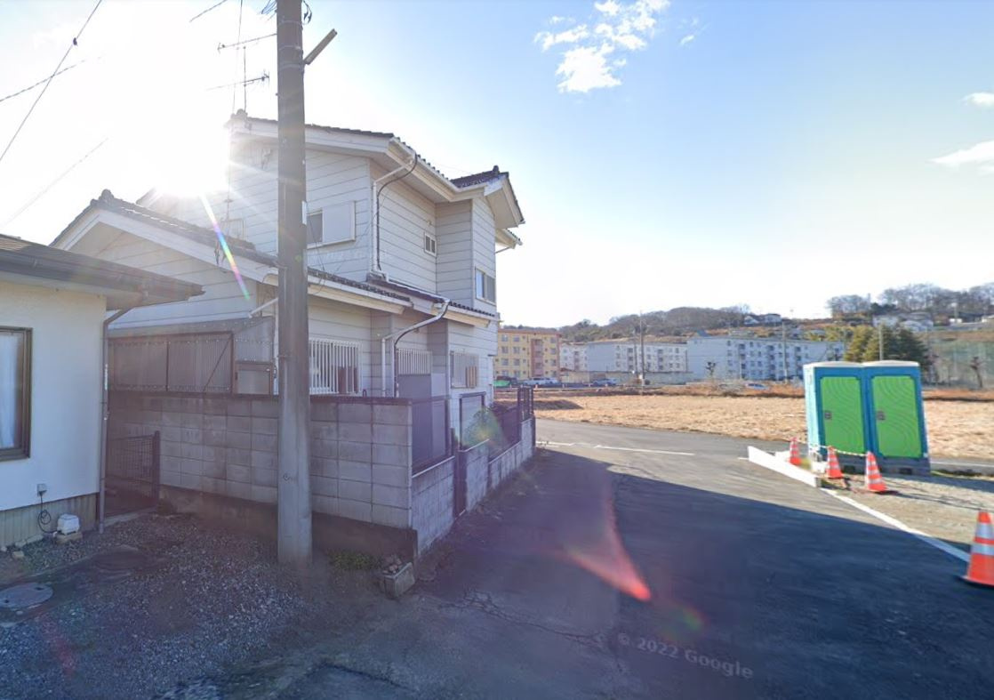 藤岡市本郷　中古の前面道路含む現地写真