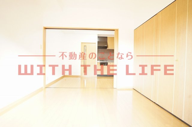 日吉壱番館【キャッシュバック対象物件】の寝室|広くて明るい寝室