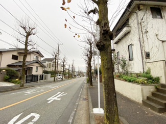 【前面道路含む現地写真】