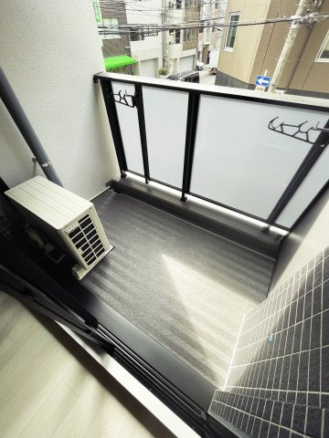 ファーストフィオーレ難波クレシアのバルコニー