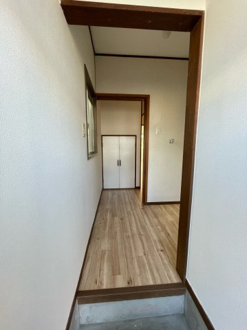 レジデンス王塚の玄関