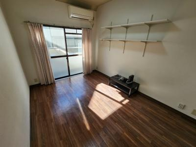 パラドール円町の居間・リビング|洋室