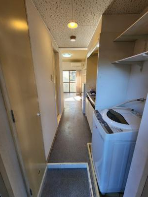 パラドール円町の内装|玄関から～