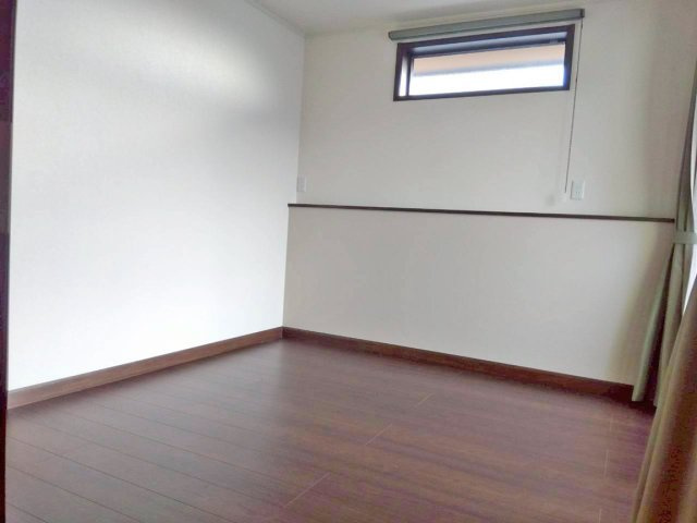 【洋室】 | 三島市千枚原 中古住宅 EH04368 | 三島市千枚原　2F洋室