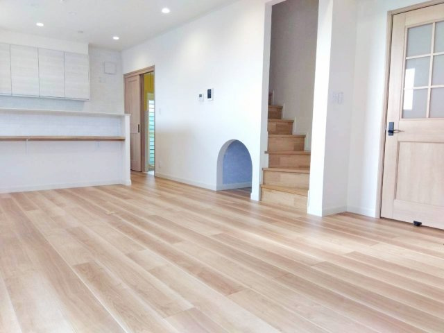【居間・リビング】 | 三島市千枚原 中古住宅 EH04368 | 三島市千枚原　リビングダイニング