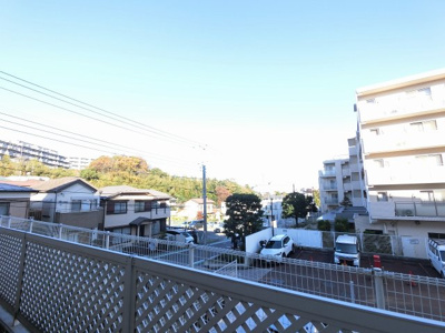 【展望】 | パークコリーナ上大岡アジュールコート | １階部分からの眺望です。