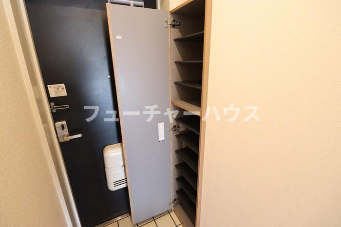 水戸東石ビルの玄関