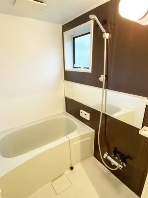 【浴室】 | フォンテーヌ・タカラ | ※同物件、別のお部屋の写真です。