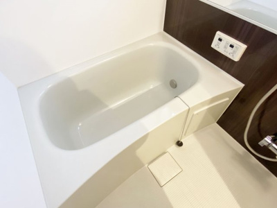 【浴室】 | フォンテーヌ・タカラ | ※同物件、別のお部屋の写真です。