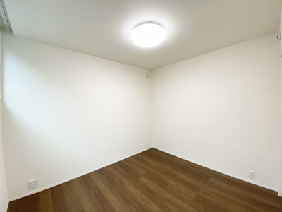 【洋室】 | フォンテーヌ・タカラ | ※同物件、別のお部屋の写真です。