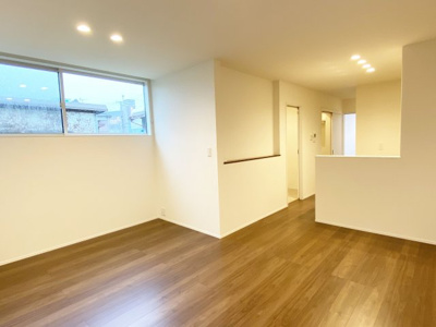 【居間・リビング】 | フォンテーヌ・タカラ | ※同物件、別のお部屋の写真です。