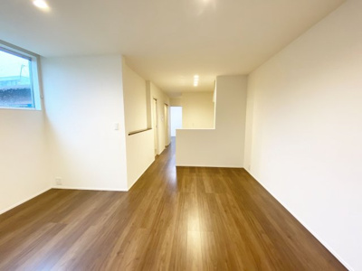 【居間・リビング】 | フォンテーヌ・タカラ | ※同物件、別のお部屋の写真です。