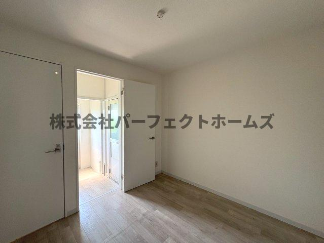 星丘1丁目テラス 賃貸の居間・リビング|ゆったりとした居間です