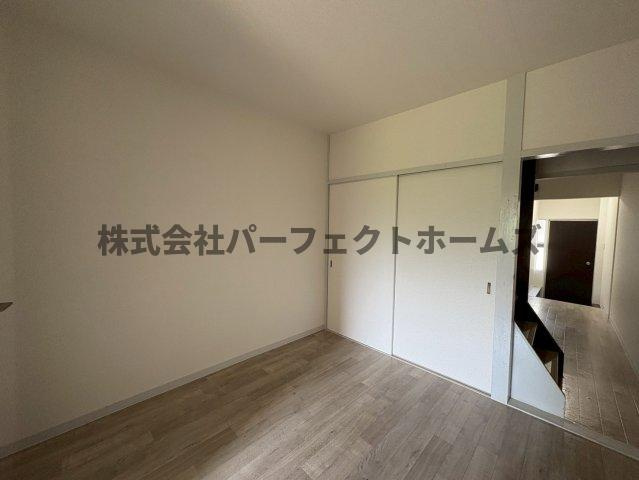 星丘1丁目テラス 賃貸の居間・リビング|ゆったりとしたリビングです