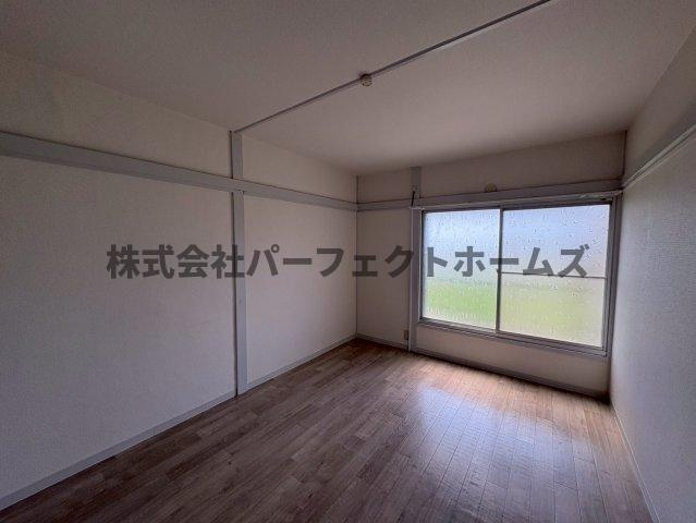 星丘1丁目テラス 賃貸の居間・リビング|おしゃれな居間です