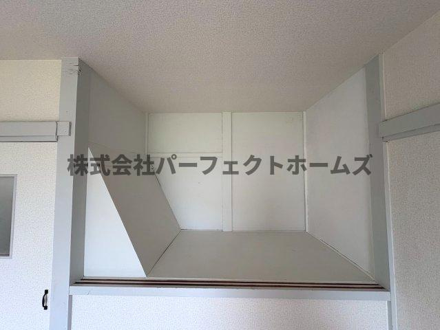 星丘1丁目テラス 賃貸の収納|便利な収納スペースです