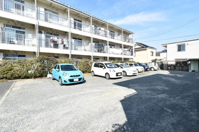 石井マンションの駐車場