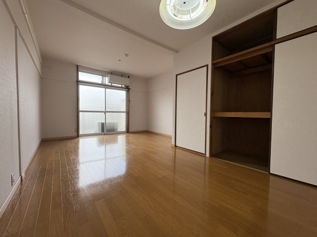 石井マンションの居間・リビング