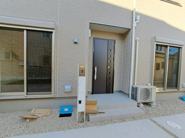 リーブルファイン苅屋町の玄関