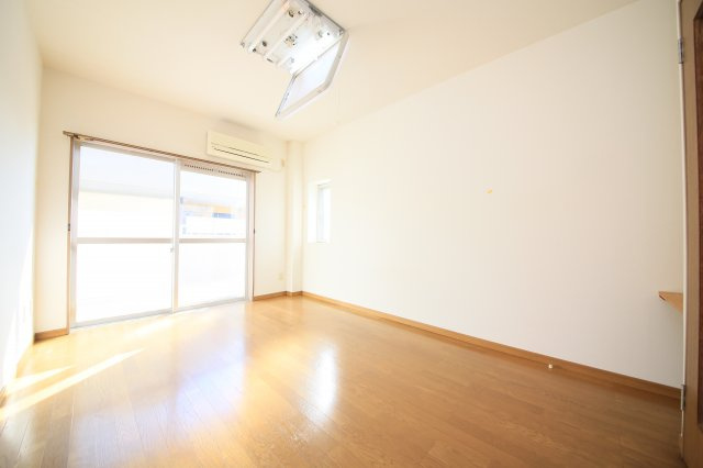 サンヒルズB棟の居間・リビング