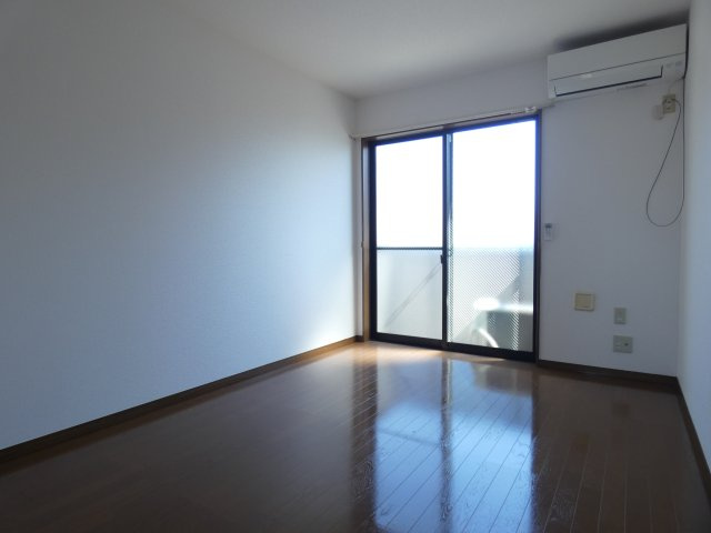 【洋室】 | 6帖洋室です