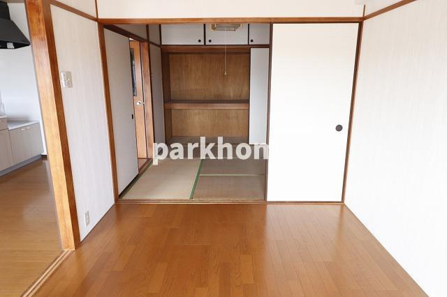 啓和ハイツの洋室|コンパクトで使いやすい洋室です