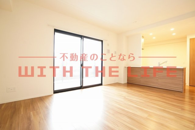 サンメゾン西鉄久留米の居間・リビング|こちらのリビングで趣味の時間をお楽しみください