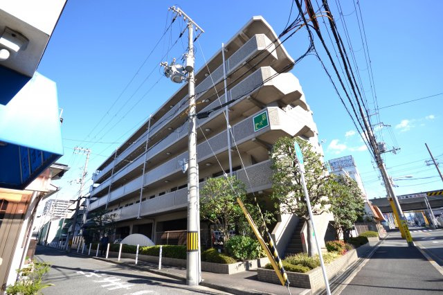 アステージ堺の外観|南海本線「堺」「七道」の2駅が利用可　周辺環境充実　角地のマンション