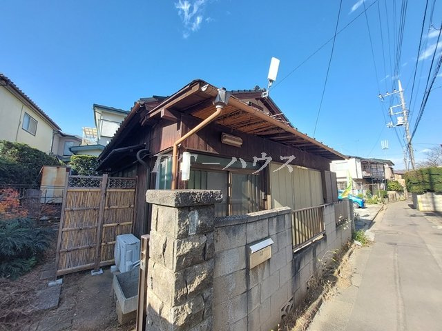 飯山満３丁目貸家の外観