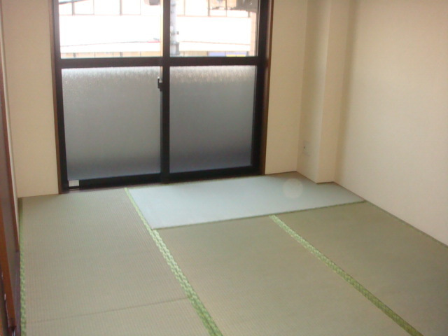 【和室】 | 和室、ちょっとしたくつろぎスペースにいかがでしょうか