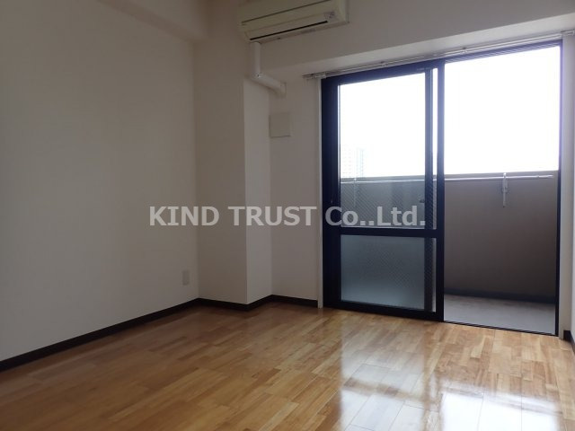 パウゼ東天満の居間・リビング