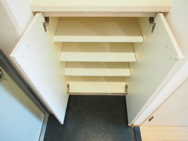 WillDo谷町の玄関