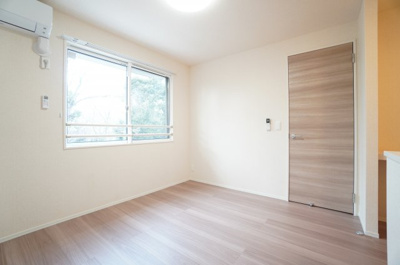 【洋室】 | ルアナハイム | ※同物件・反転タイプの写真です。