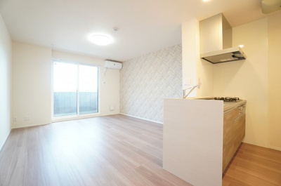 【居間・リビング】 | ルアナハイム | ※同物件・反転タイプの写真です。