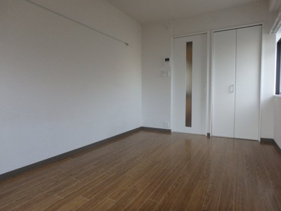 【居間・リビング】 | ＥＬ・ＶＩＧＯＬ北口 | こちらの居間で趣味の時間をお楽しみください