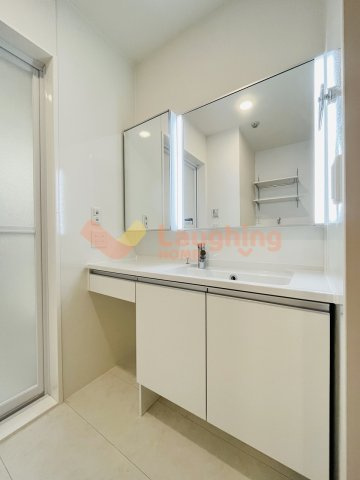 the Terrace御井町の独立洗面台|独立洗面台、朝の身支度には欠かせません