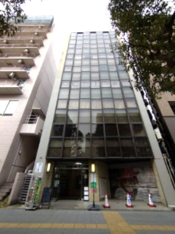 第10下川ビルの外観