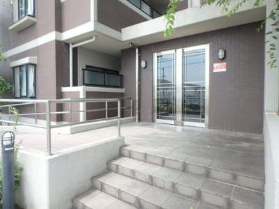 【エントランス】 | ライゼックス甲陽園 | 毎日通るエントランスはこのようになっています