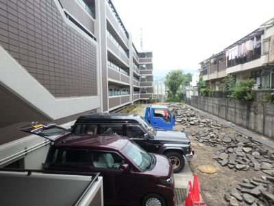 【駐車場】 | ライゼックス甲陽園 | 車をお持ちの方に嬉しい駐車場付きの物件です