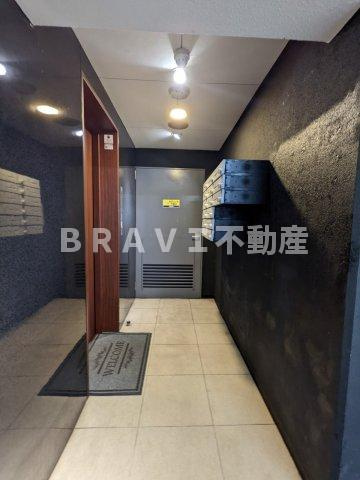 センターウイング大手前 BRAVI不動産のエントランス|【センターウイング大手前】