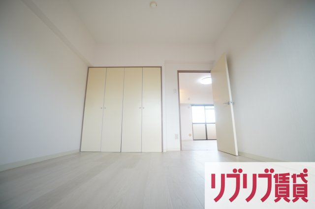 サンハイツ千葉の洋室