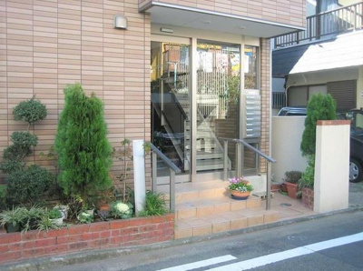 【エントランス】 | アミューズ幸