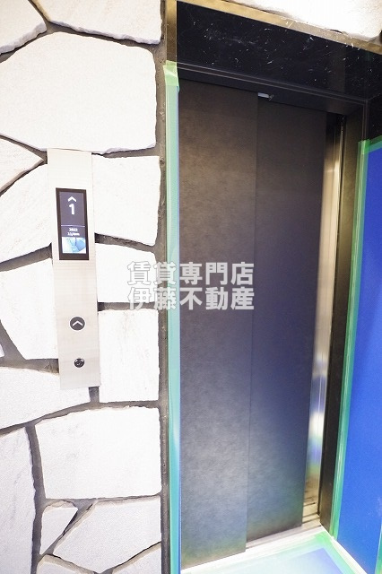 S-RESIDENCE上飯田駅前のロビー